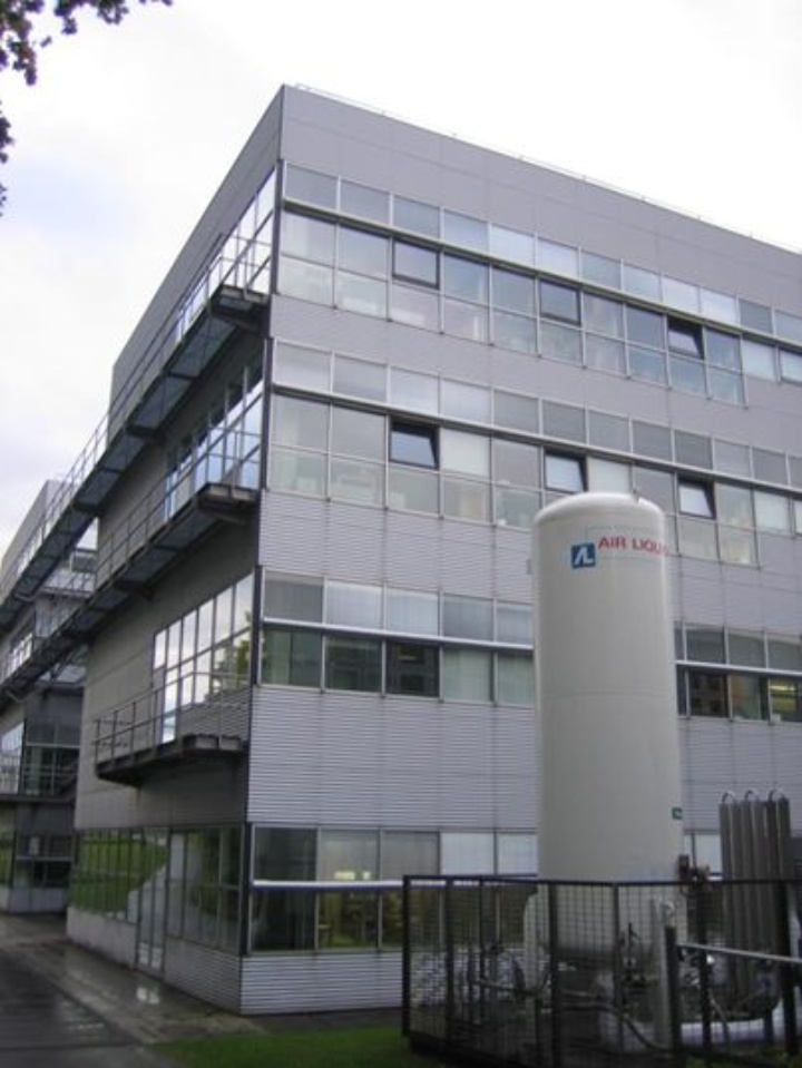 Blick auf den Neubau der Elektrotechnikschen Institut auf dem Campus Vaihingen
