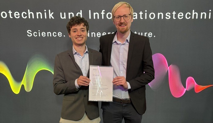 Herr Sören Schäfer erhielt den Masterpreis der Anton-und-Klara-Röser-Stiftung.